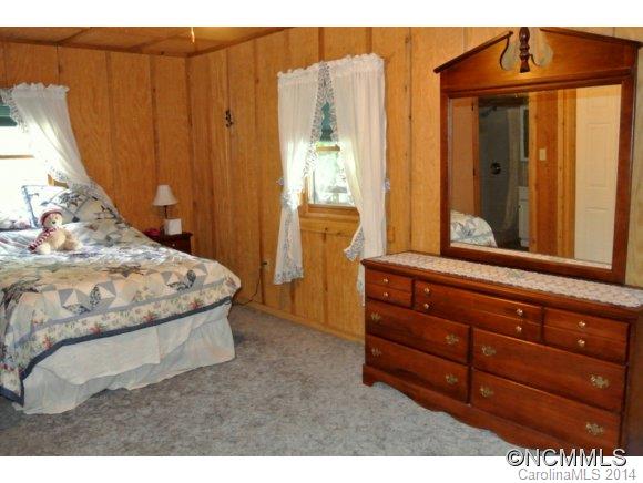 75 Cracker Trail Burnsville NC 28714