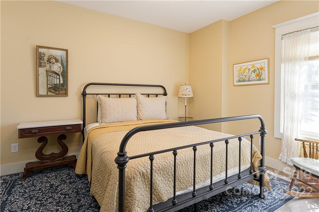 84 Town Mountain Road Asheville NC 28804