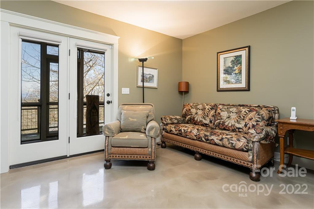 84 Town Mountain Road Asheville NC 28804