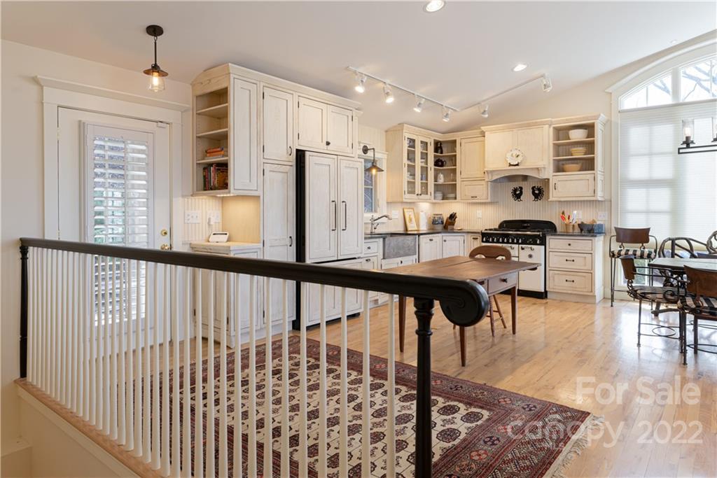 84 Town Mountain Road Asheville NC 28804