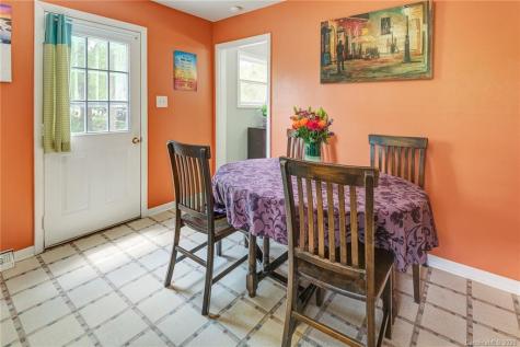 63 Brucemont Circle Asheville NC 28806