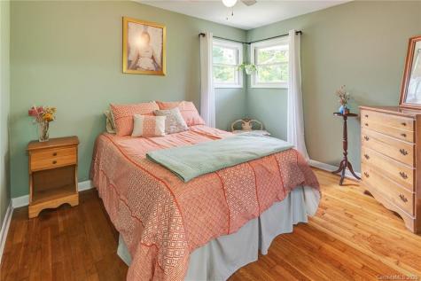 63 Brucemont Circle Asheville NC 28806