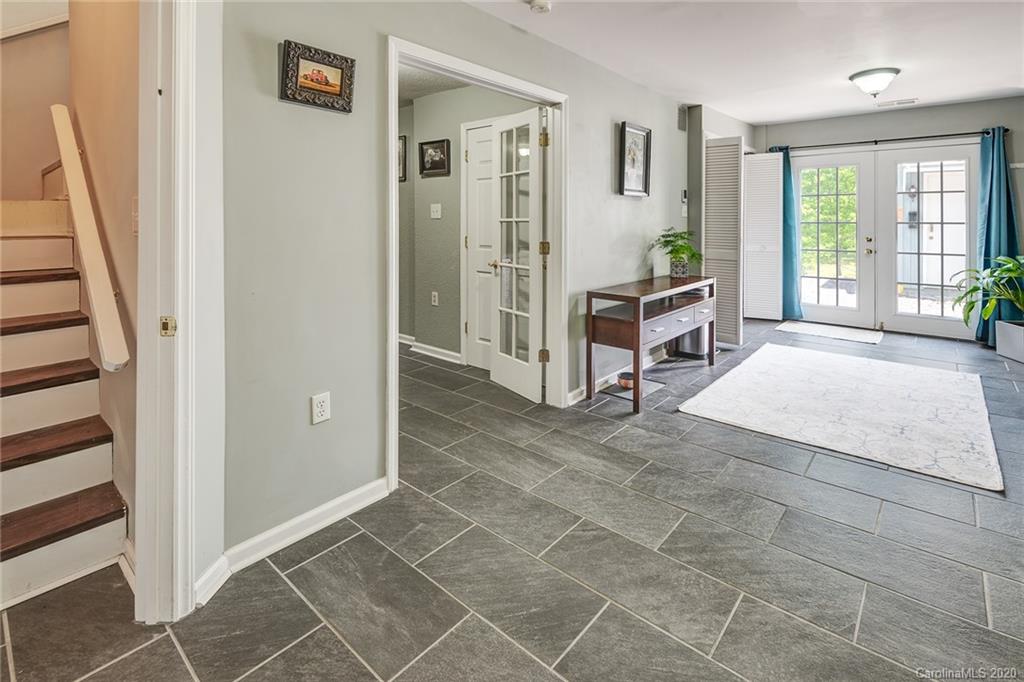 63 Brucemont Circle Asheville NC 28806