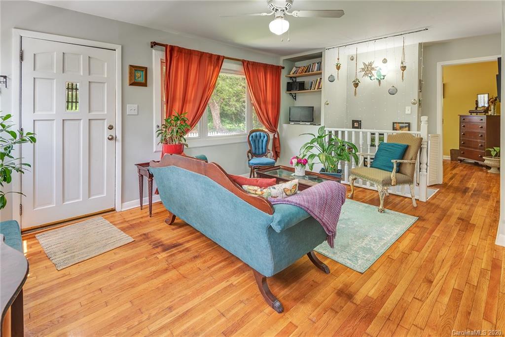 63 Brucemont Circle Asheville NC 28806