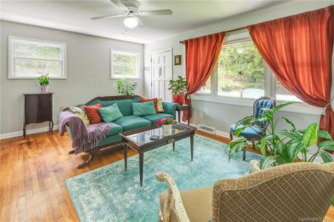 63 Brucemont Circle Asheville NC 28806