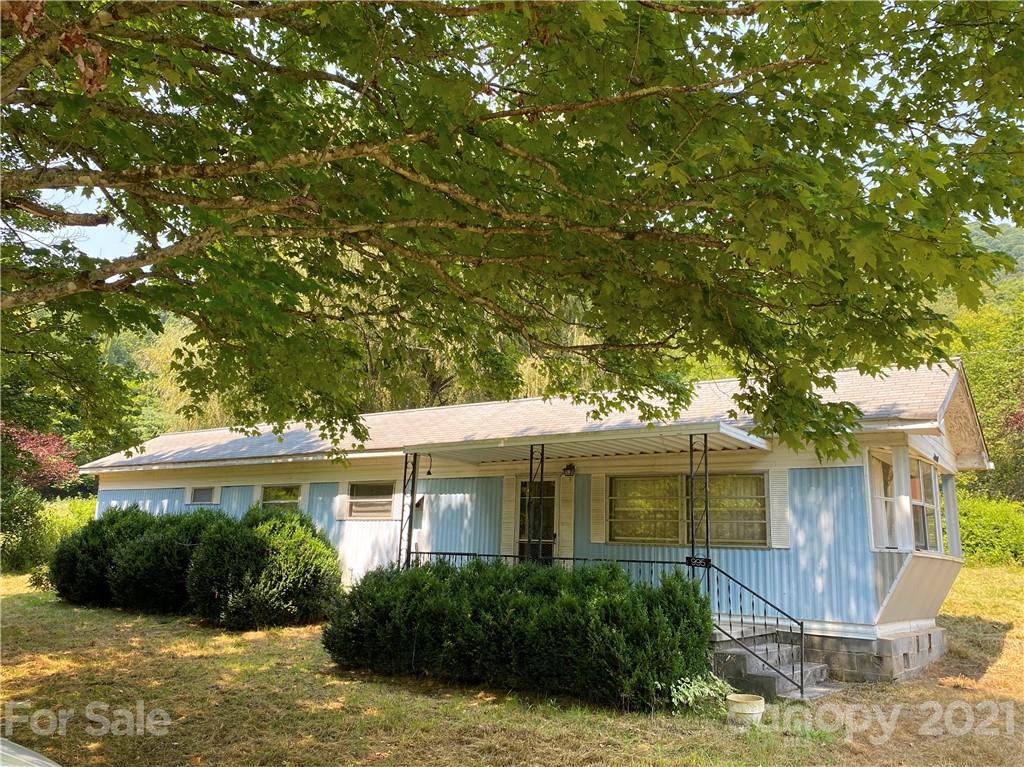 995 Cattail Creek Road Burnsville NC 28714
