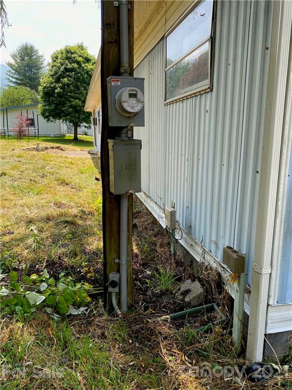 995 Cattail Creek Road Burnsville NC 28714