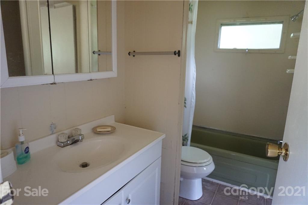 995 Cattail Creek Road Burnsville NC 28714