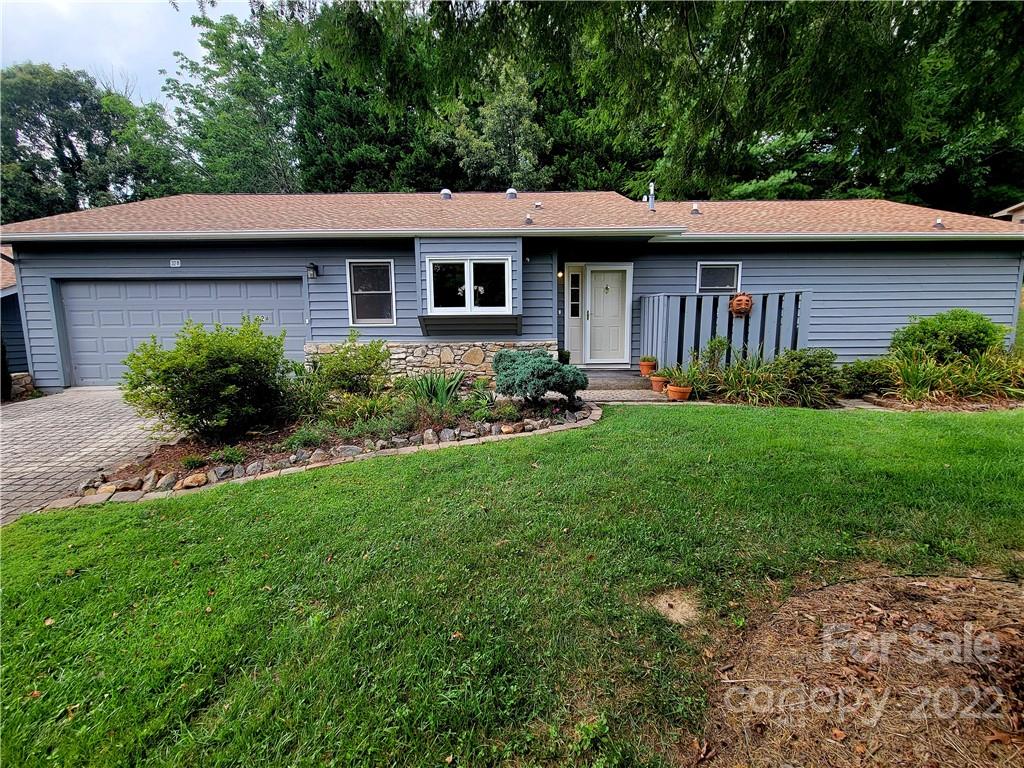 32b Larkspur Court Asheville NC 28805