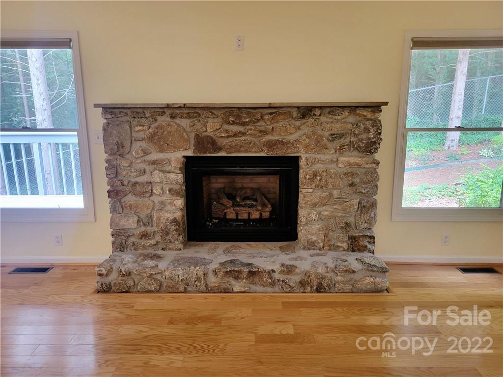 32b Larkspur Court Asheville NC 28805