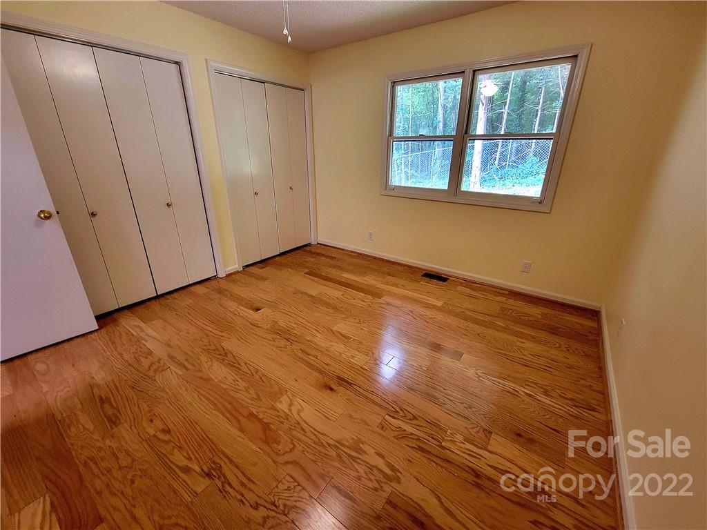 32b Larkspur Court Asheville NC 28805