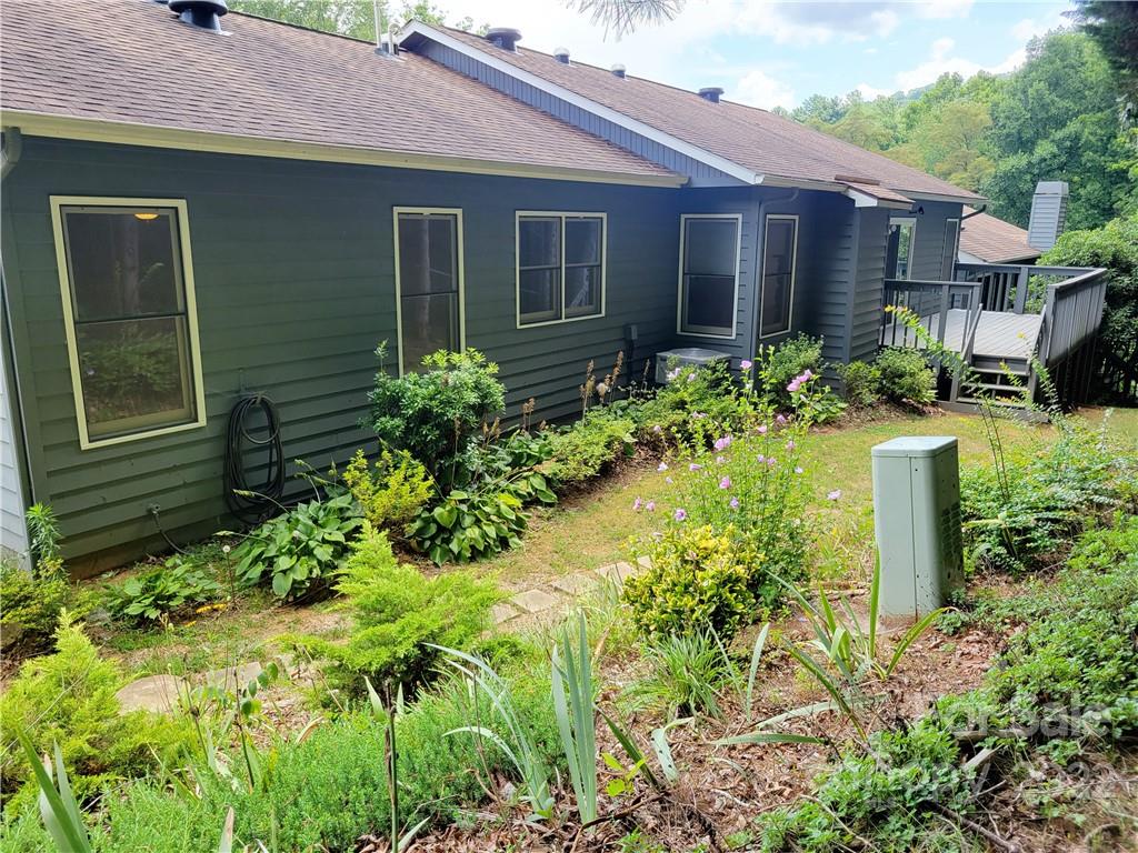 32b Larkspur Court Asheville NC 28805
