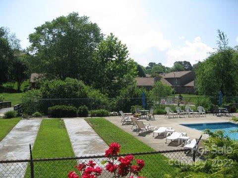32b Larkspur Court Asheville NC 28805