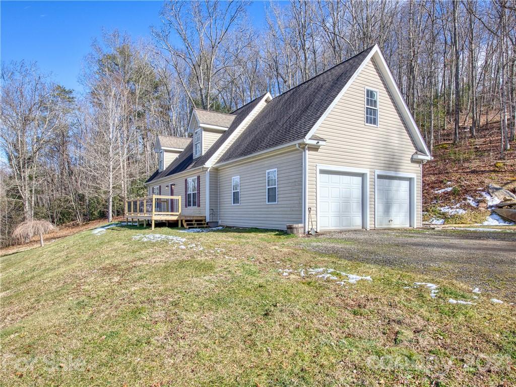 11 Peaceful Lane Clyde NC 28721
