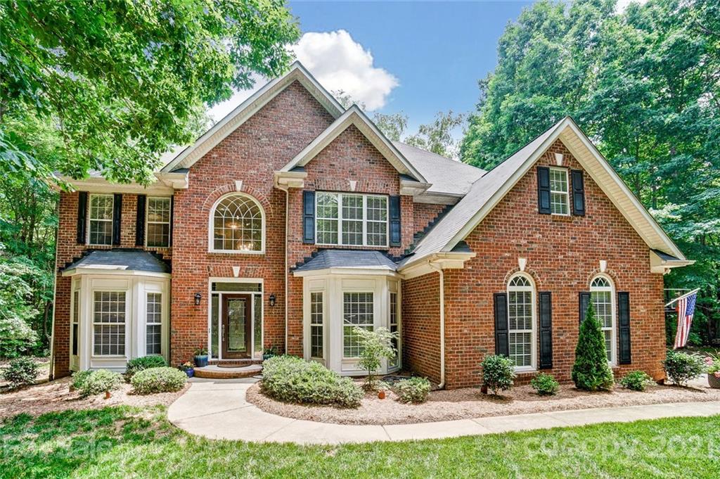 6025 Oakridge Court Matthews NC 28104