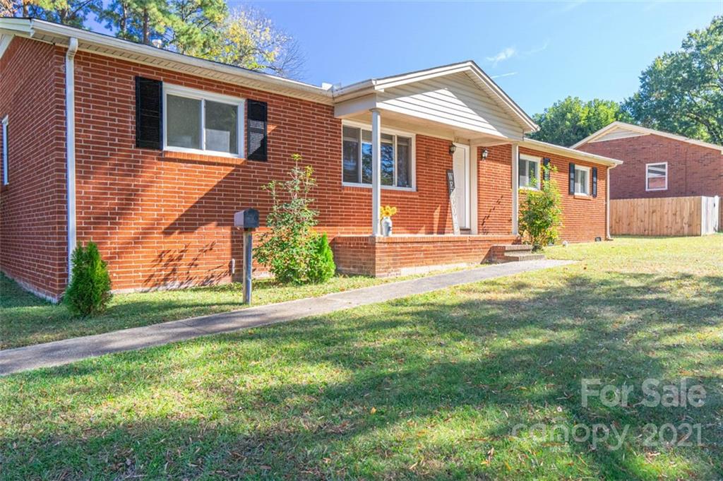 5917 Olinda Street Charlotte NC 28215