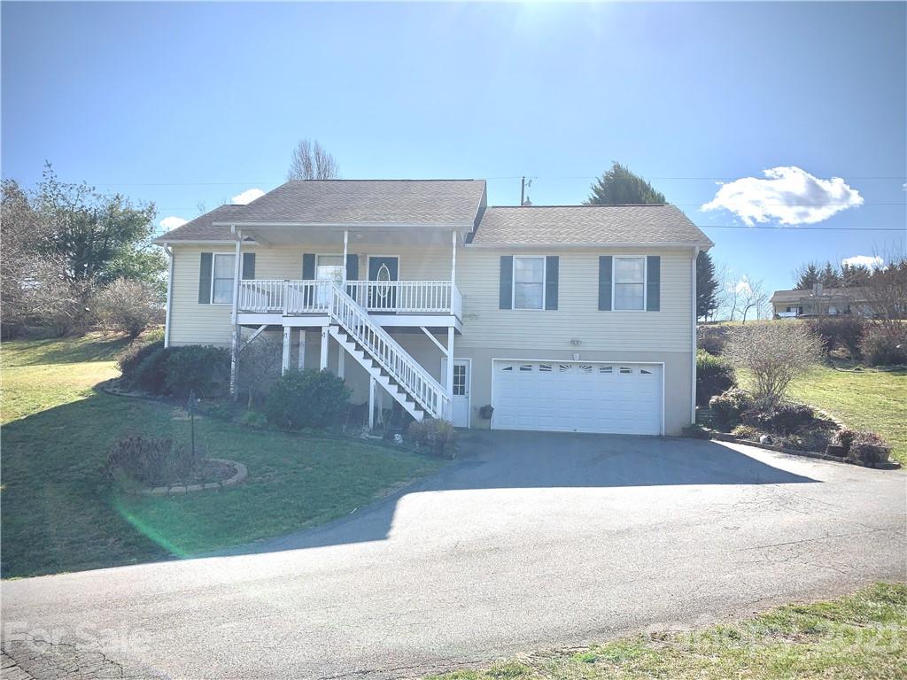 16 Kinsale Drive Leicester NC 28748