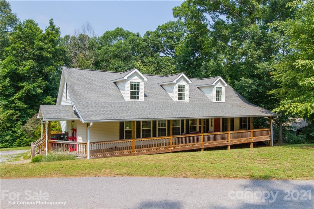 121 Curly Oaks Drive Clyde NC 28721