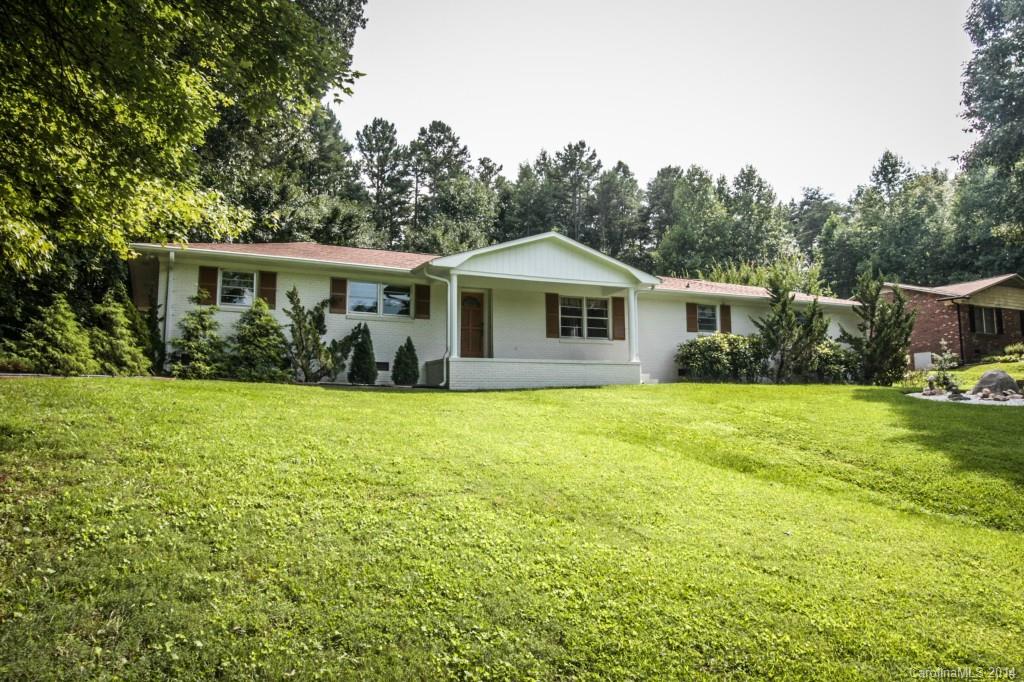 213 Lamplighter Lane Mount Holly NC 28120
