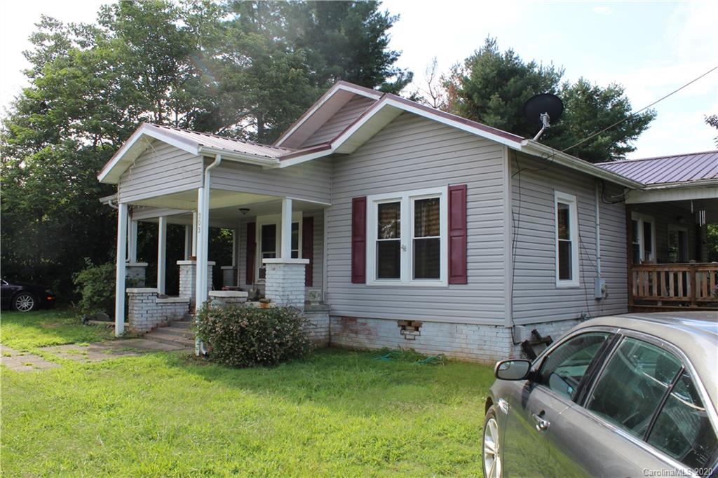 203 Mountain View Street Morganton NC 28655
