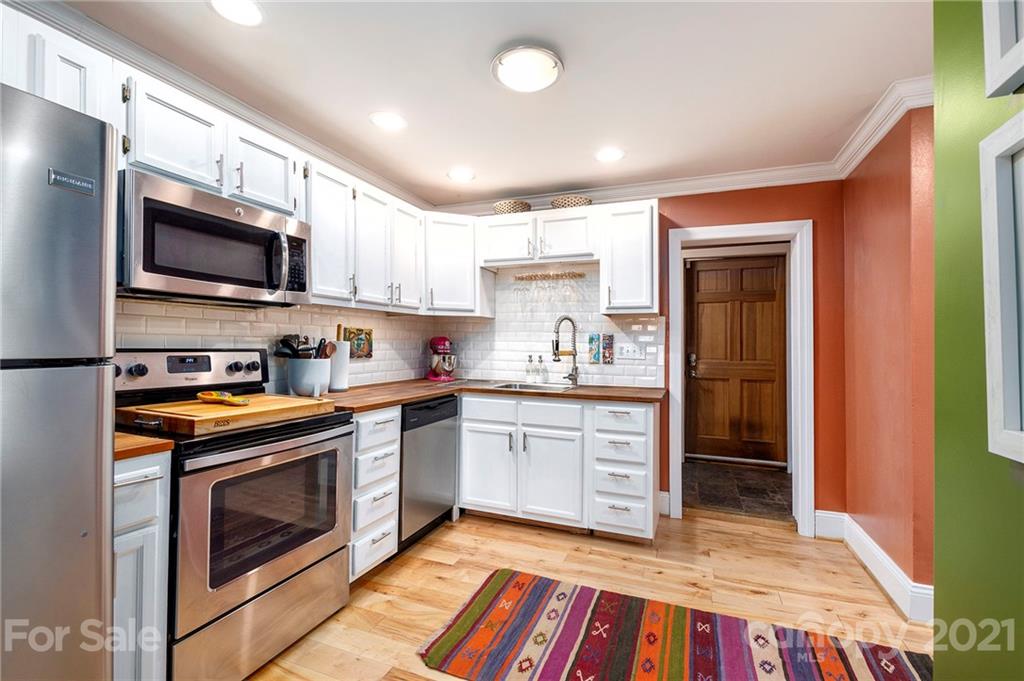 25 Yale Street Asheville NC 28806