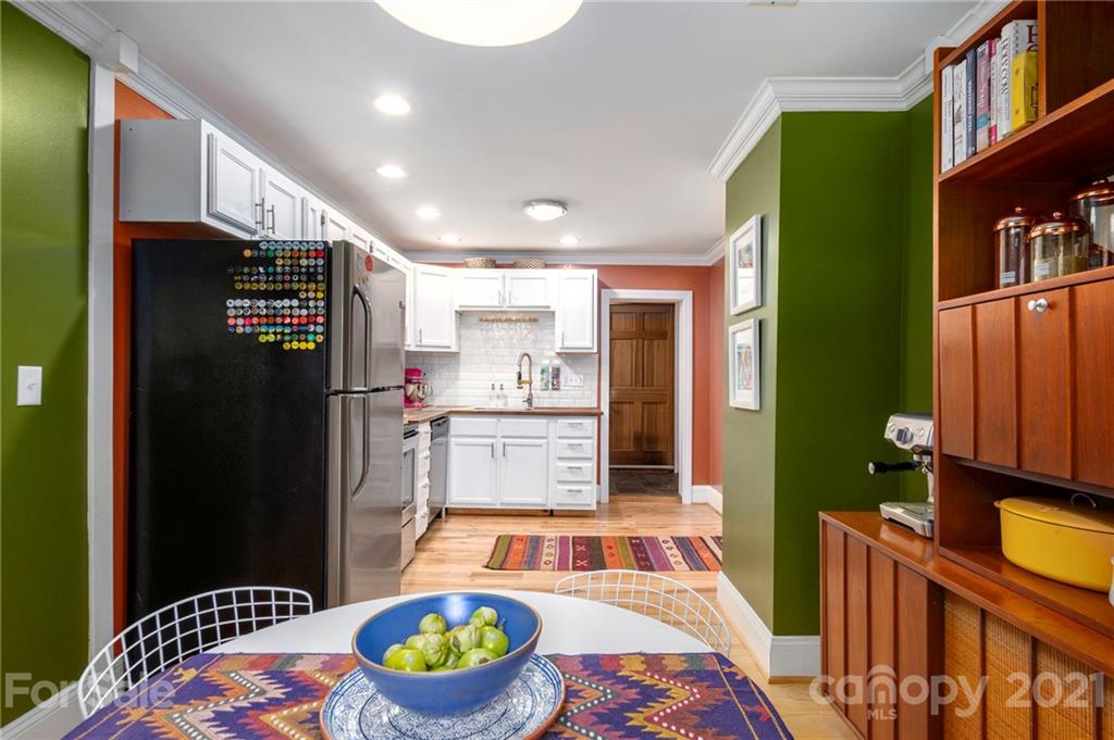 25 Yale Street Asheville NC 28806