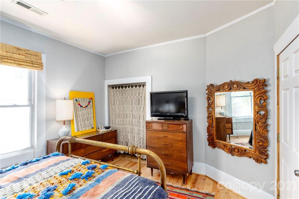 25 Yale Street Asheville NC 28806
