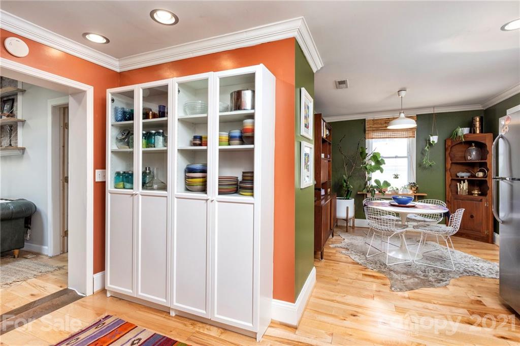 25 Yale Street Asheville NC 28806