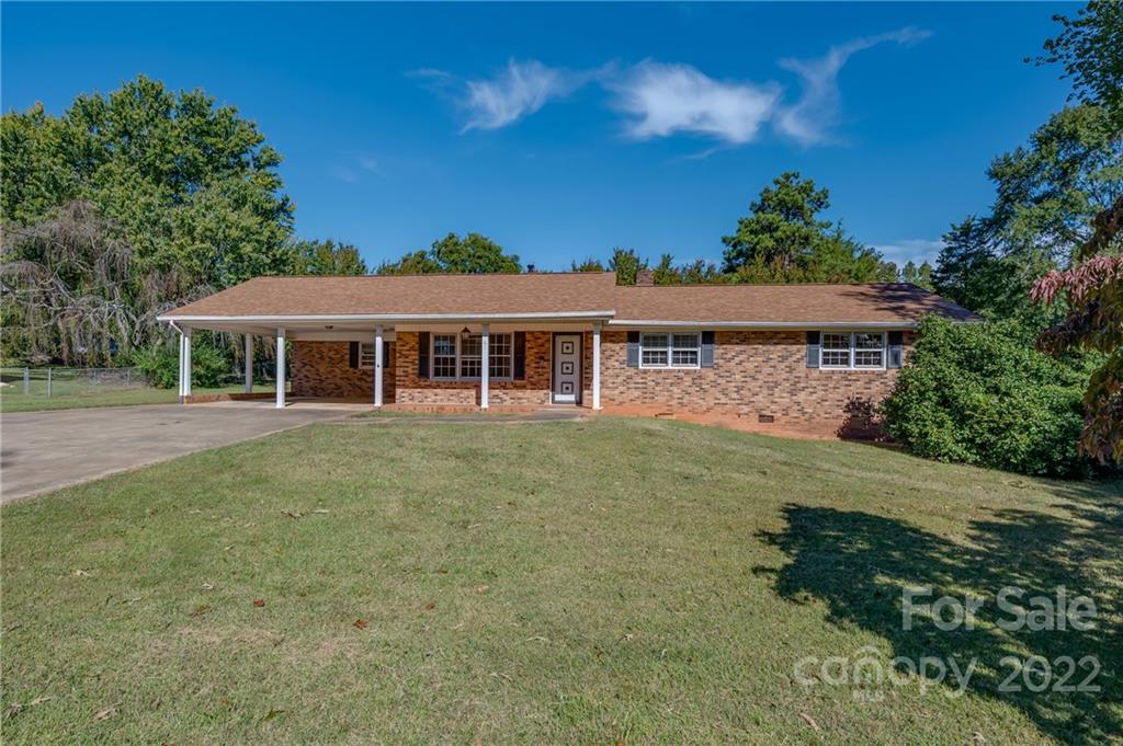 161 Robbins Drive Forest City NC 28043