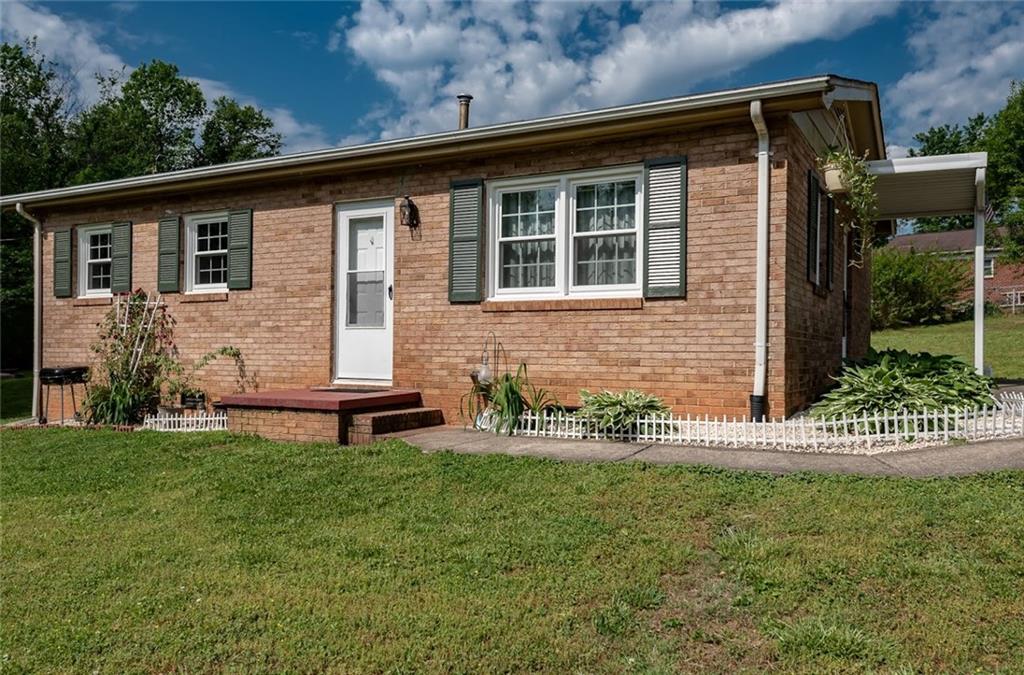 835 32nd Street Drive NE Conover NC 28613