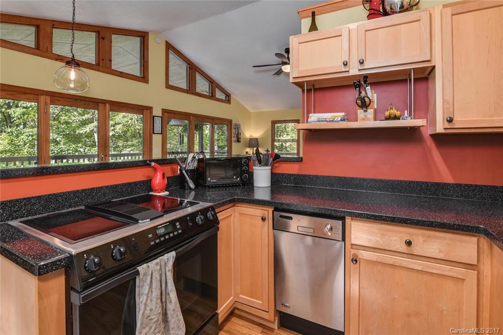 180 Pink Fox Cove Road Weaverville NC 28787