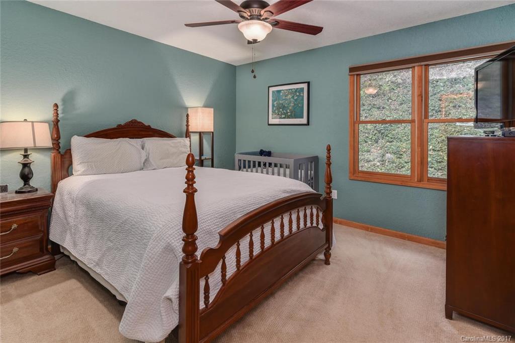 180 Pink Fox Cove Road Weaverville NC 28787