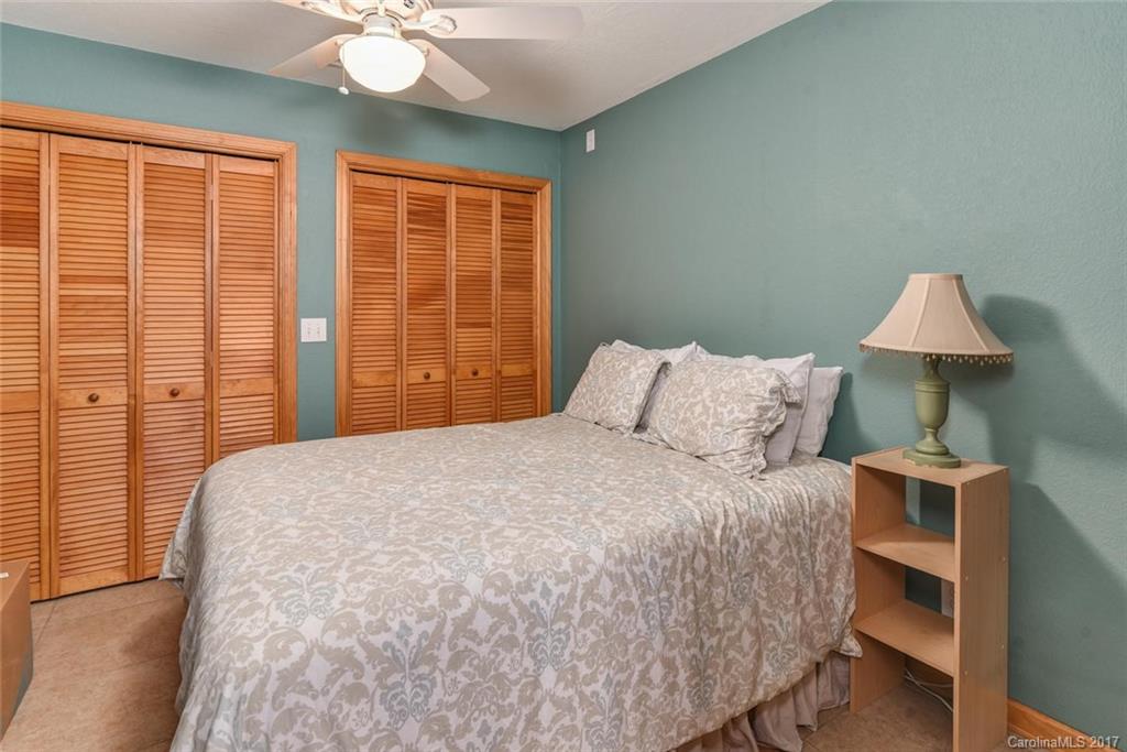 180 Pink Fox Cove Road Weaverville NC 28787