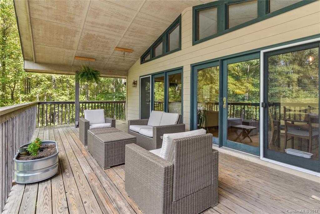 180 Pink Fox Cove Road Weaverville NC 28787