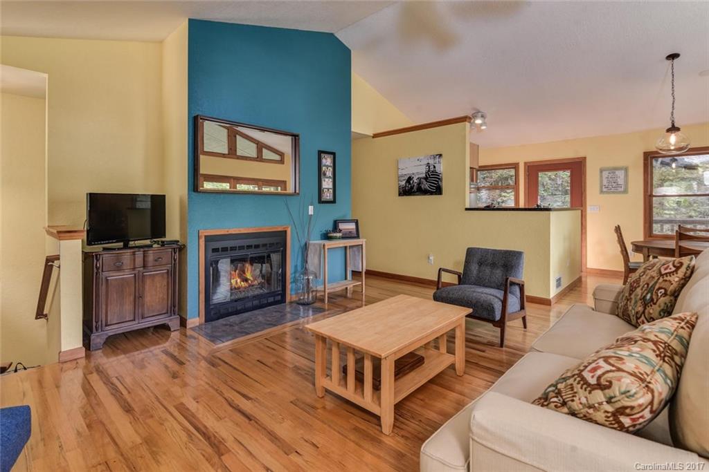 180 Pink Fox Cove Road Weaverville NC 28787