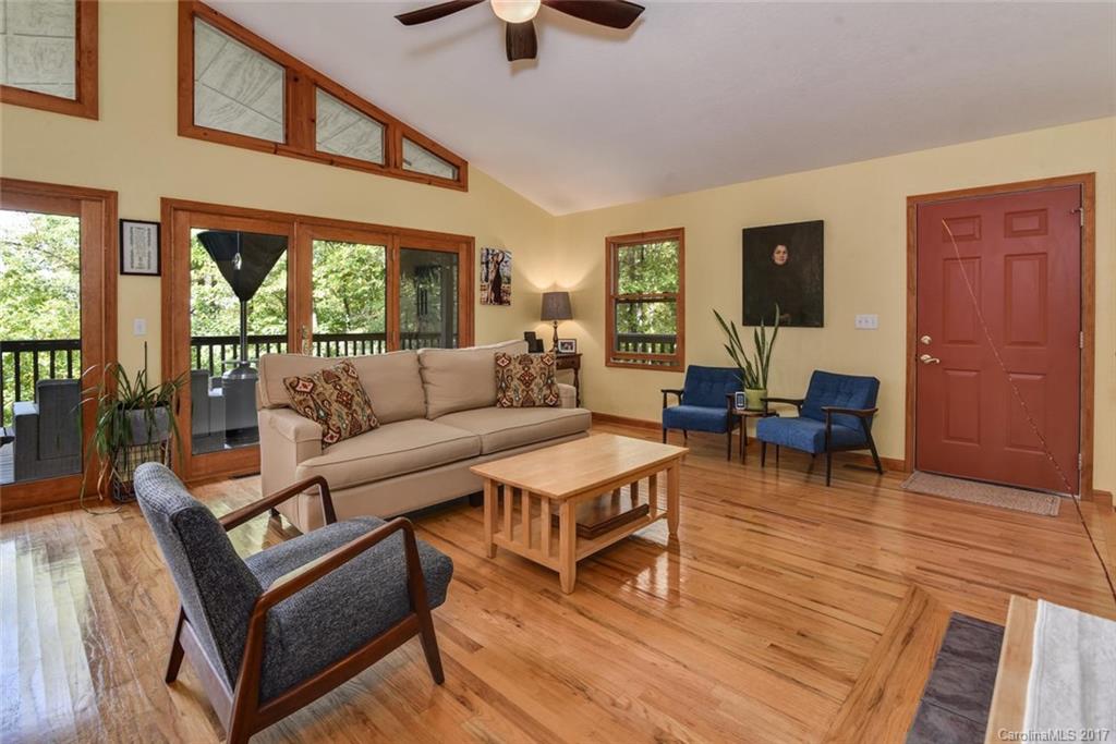 180 Pink Fox Cove Road Weaverville NC 28787
