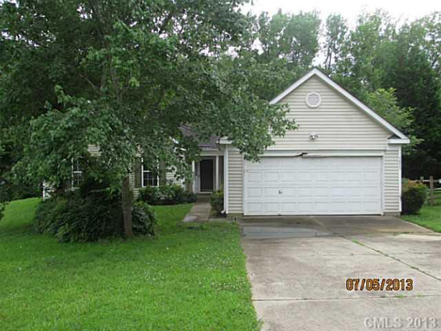 1611 Oak Knoll Lane Charlotte NC 28214