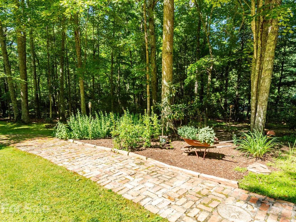 55 Ivy Lane Fletcher NC 28732