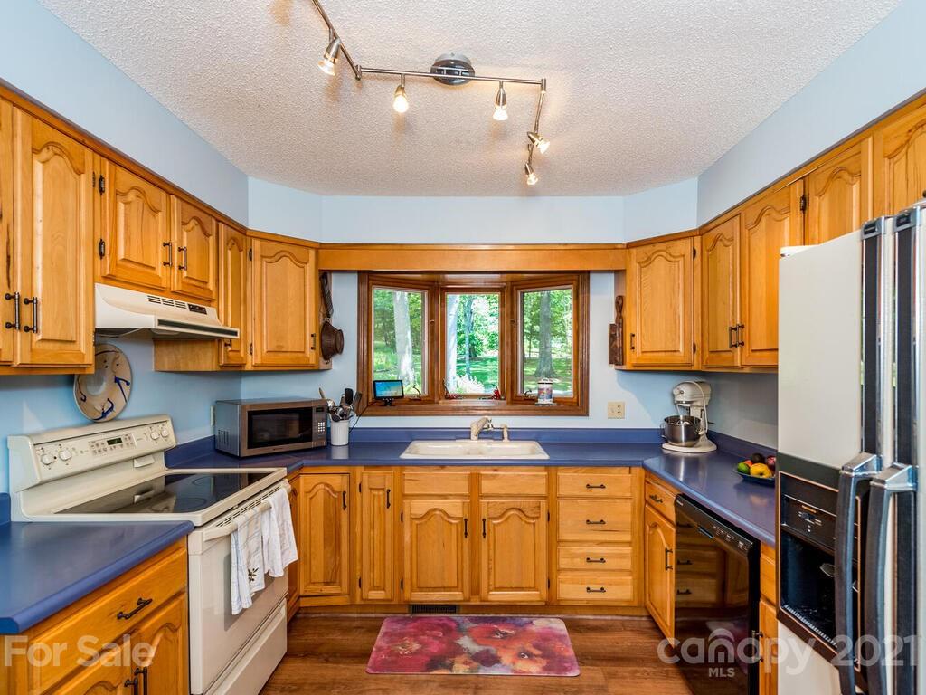55 Ivy Lane Fletcher NC 28732