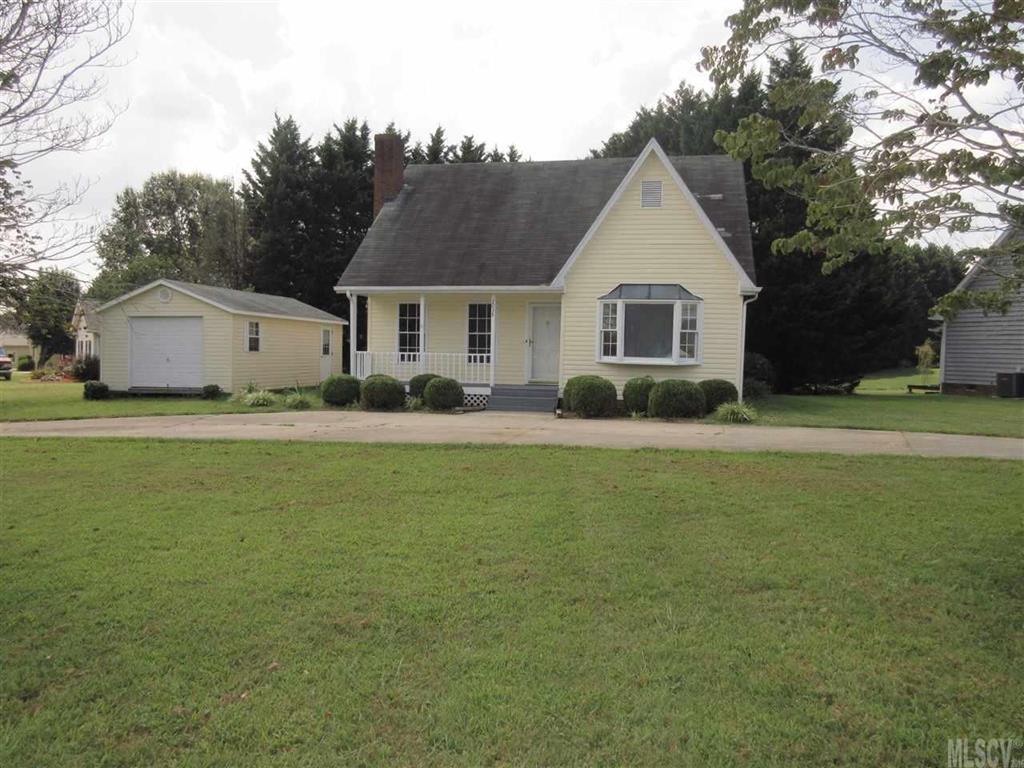 2038 36th Avenue NE Hickory NC 28601