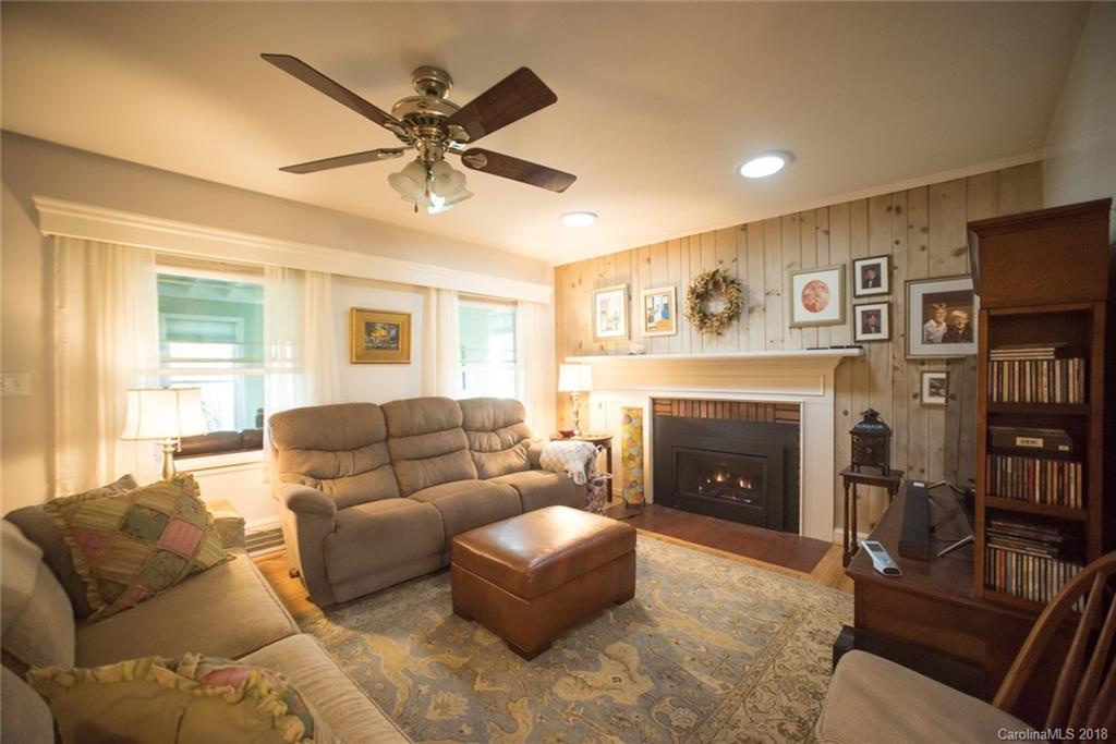 182 School Road Asheville NC 28806