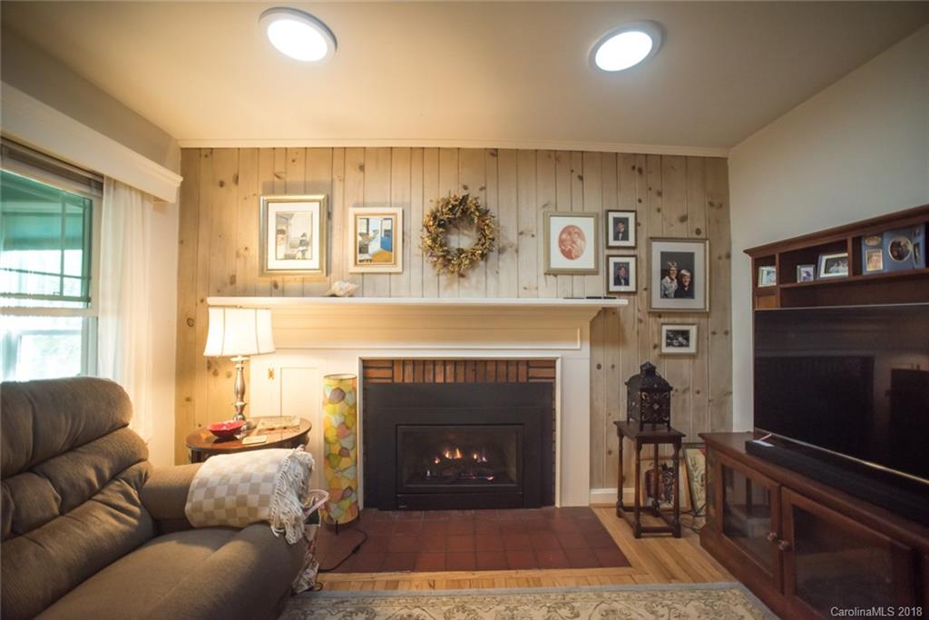182 School Road Asheville NC 28806