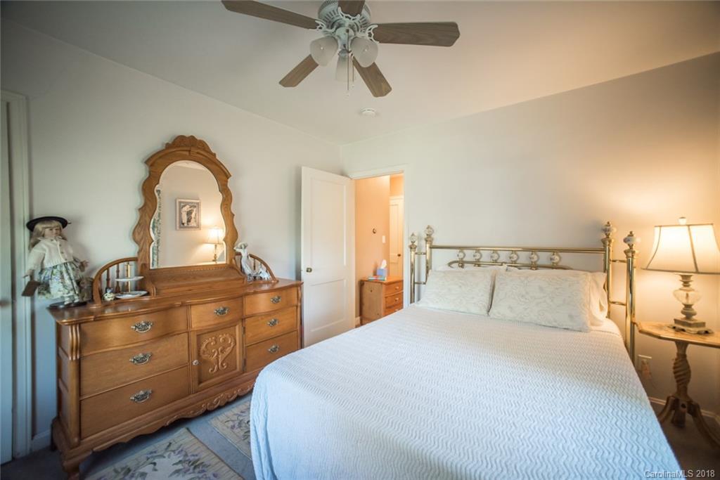 182 School Road Asheville NC 28806