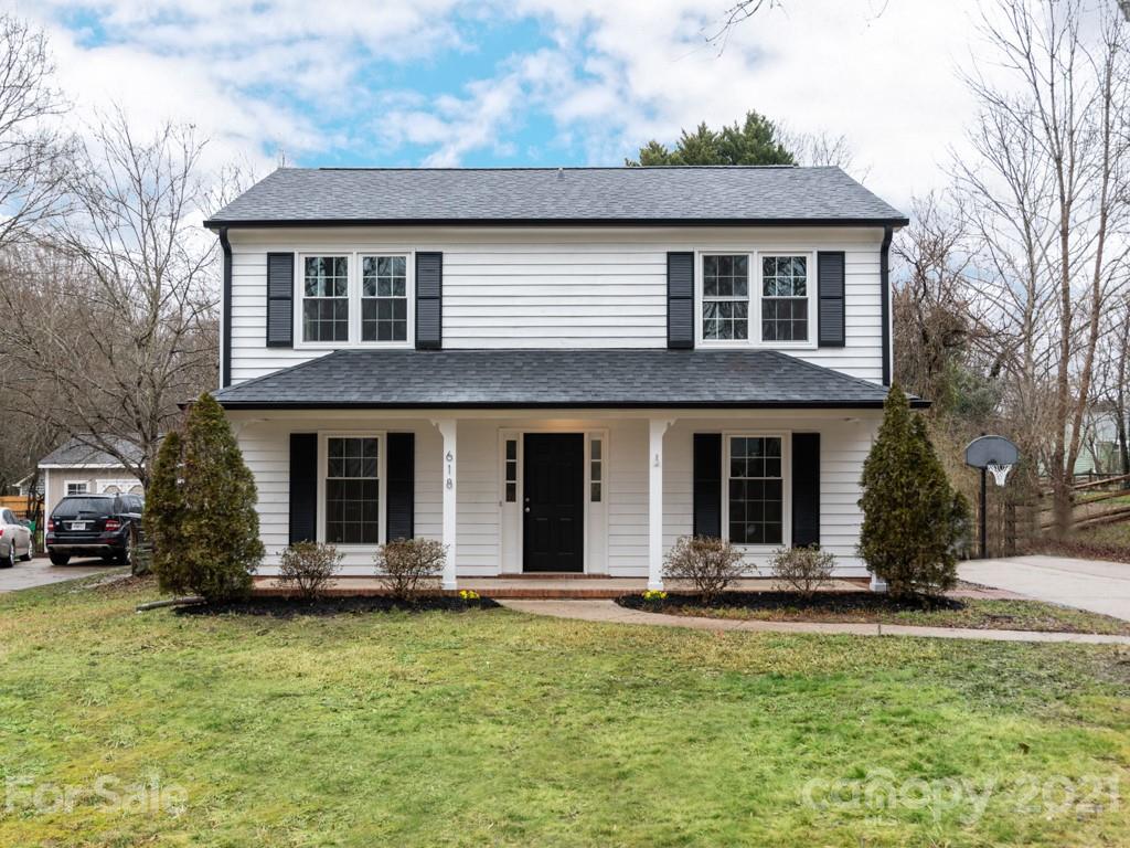 618 Heathermoor Court Charlotte NC 28209
