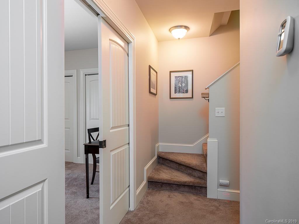 64 Fox Den Road Asheville NC 28805