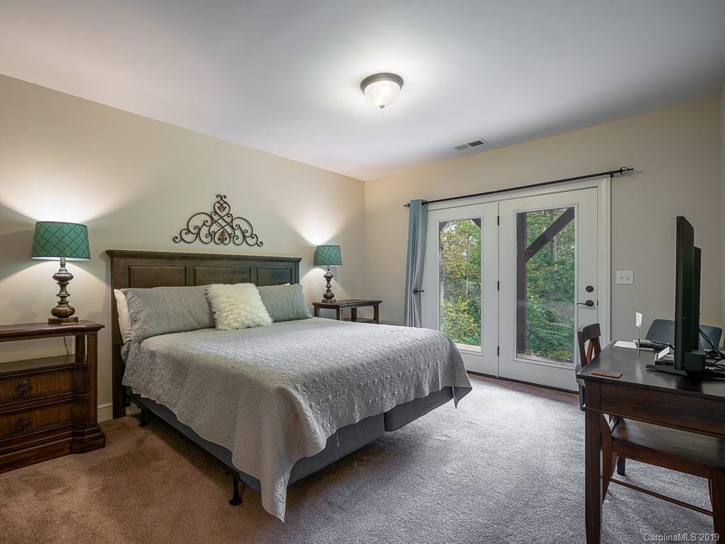 64 Fox Den Road Asheville NC 28805