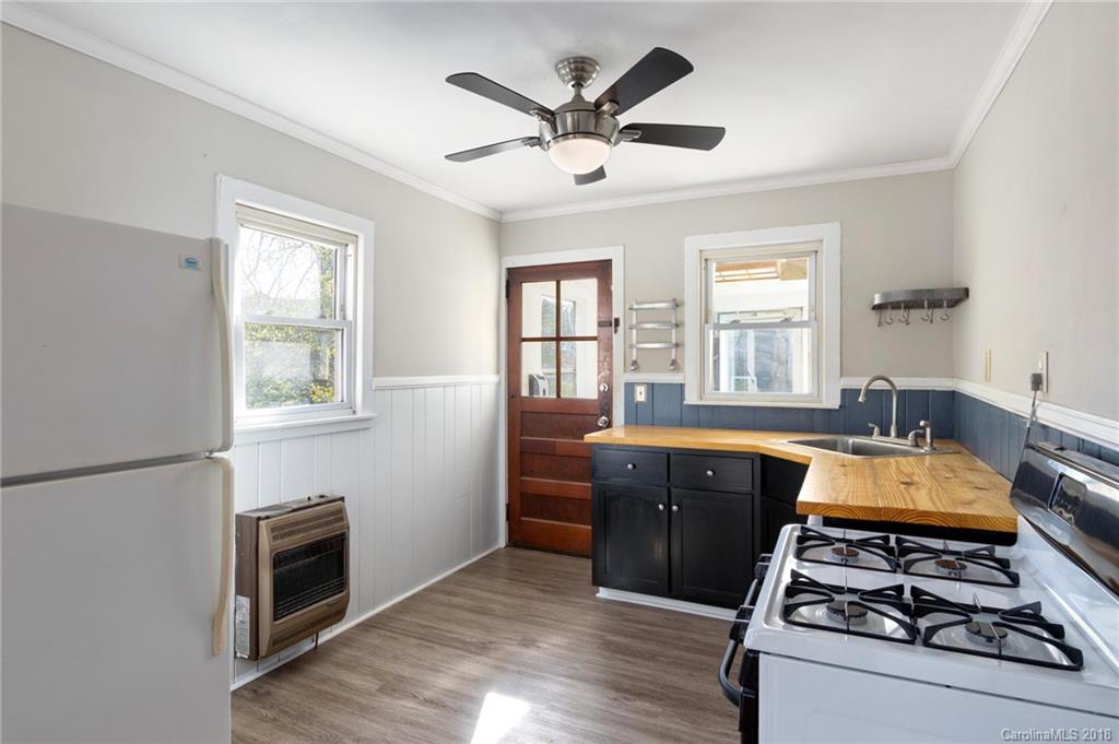 194 Sulphur Springs Road Asheville NC 28806