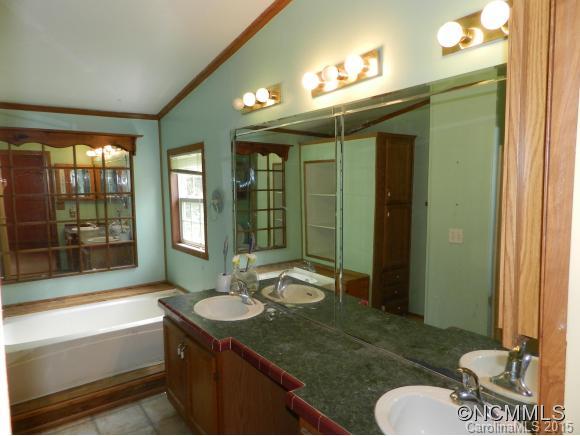 353 Upward Way Waynesville NC 28785
