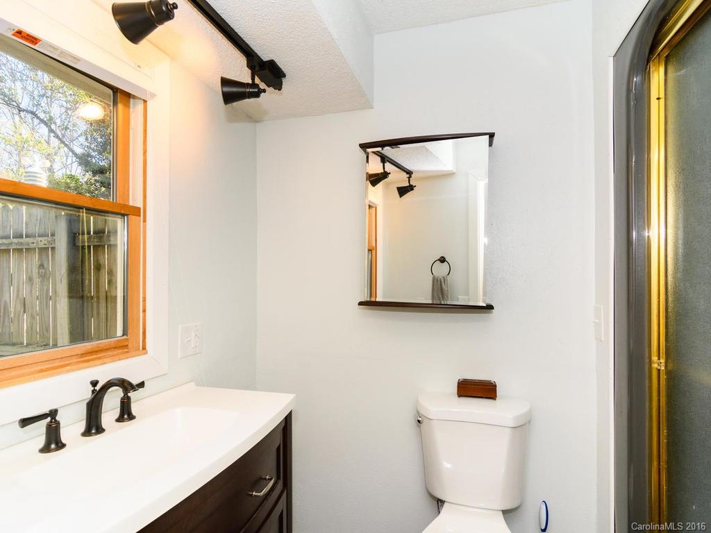 10 Holly Hill Court Asheville NC 28806