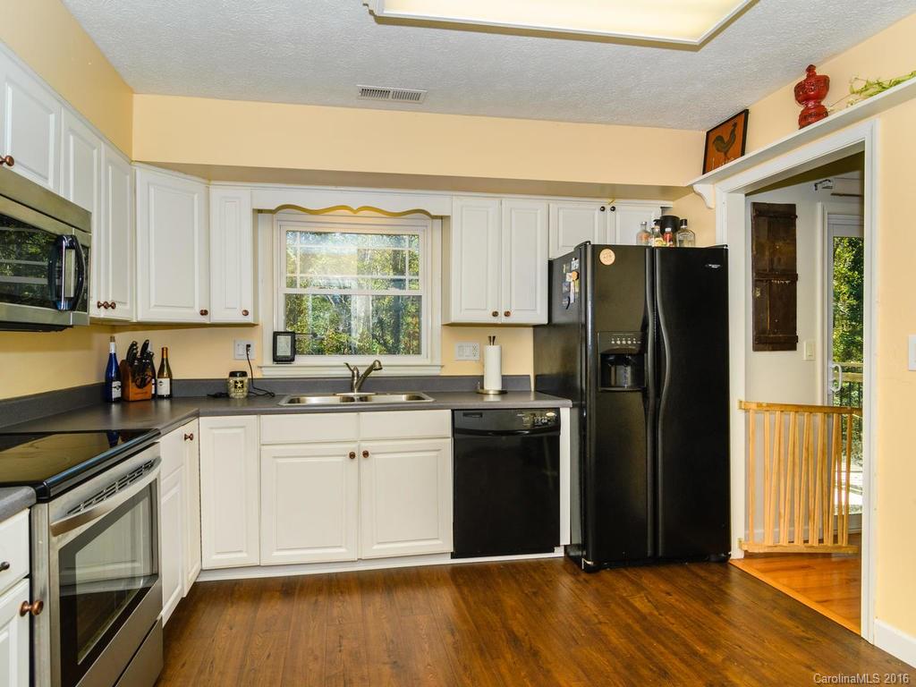 10 Holly Hill Court Asheville NC 28806